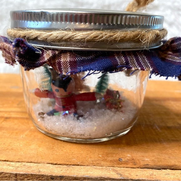 Winter Wonderland Christmas Toy Soldier Mini Snow Globe Scene Christmas Decor - Picture 6 of 7